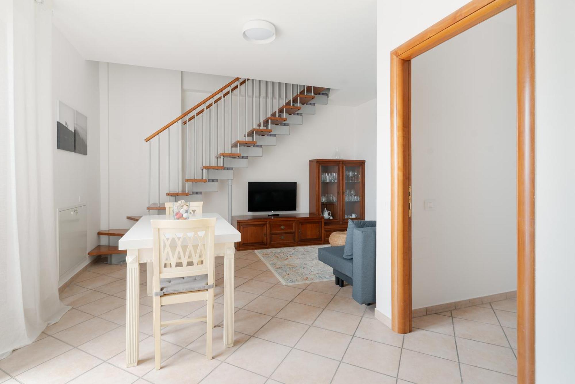 Spacious 600 Mt To Metro M3 Comasina Apartment
