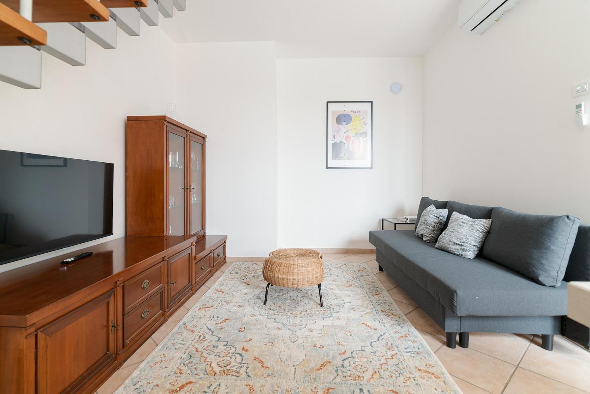 Spacious 600 Mt To Metro M3 Comasina Apartment