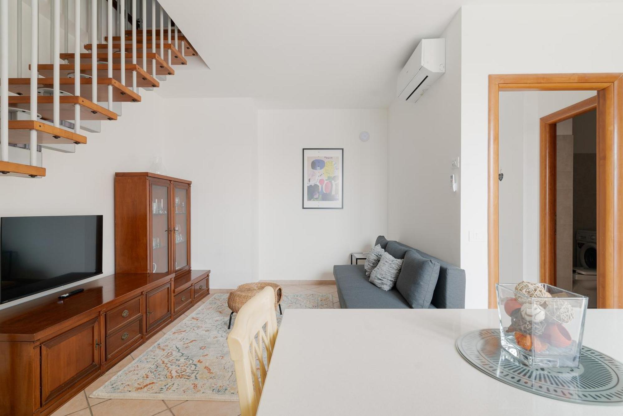 Apartment Spacious 600 Mt To Metro M3 Comasina